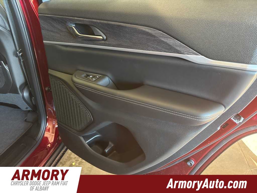 Thumbnail: 2025 Jeep Grand Cherokee - 27