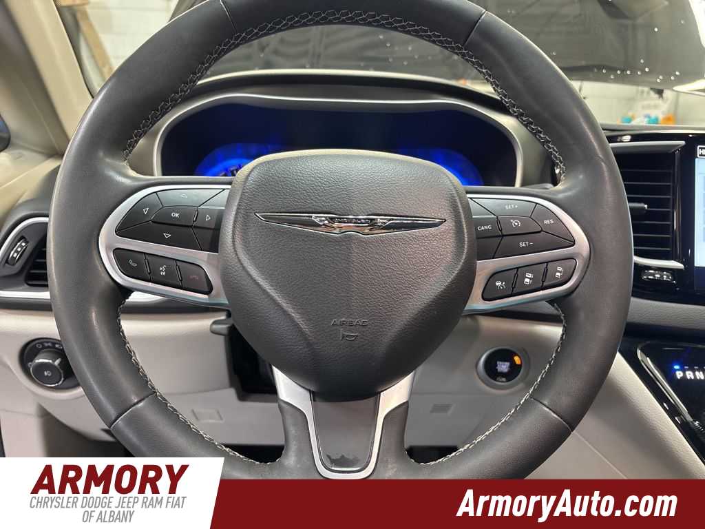 Thumbnail: 2024 Chrysler Pacifica - 15