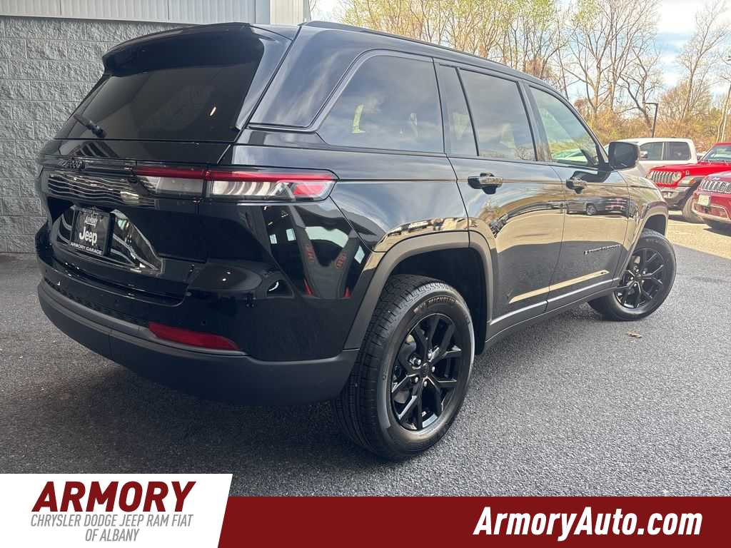 Thumbnail: 2026 Jeep Grand Cherokee - 4