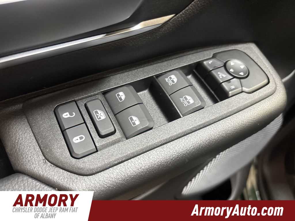 Thumbnail: 2026 RAM 1500 - 8