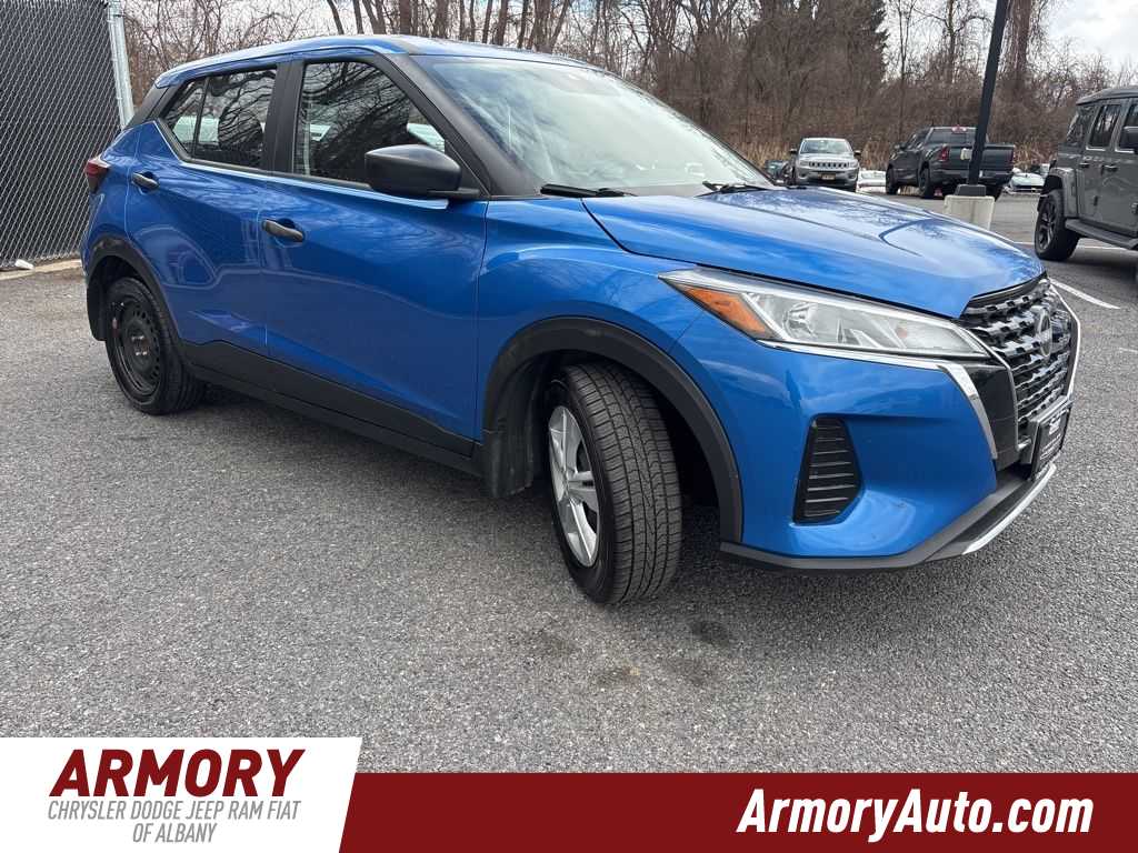 Thumbnail: 2022 Nissan Kicks - 3