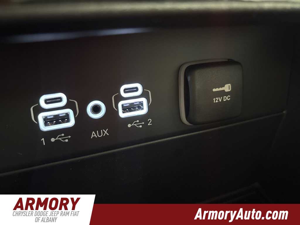 Thumbnail: 2025 Jeep Grand Cherokee - 17