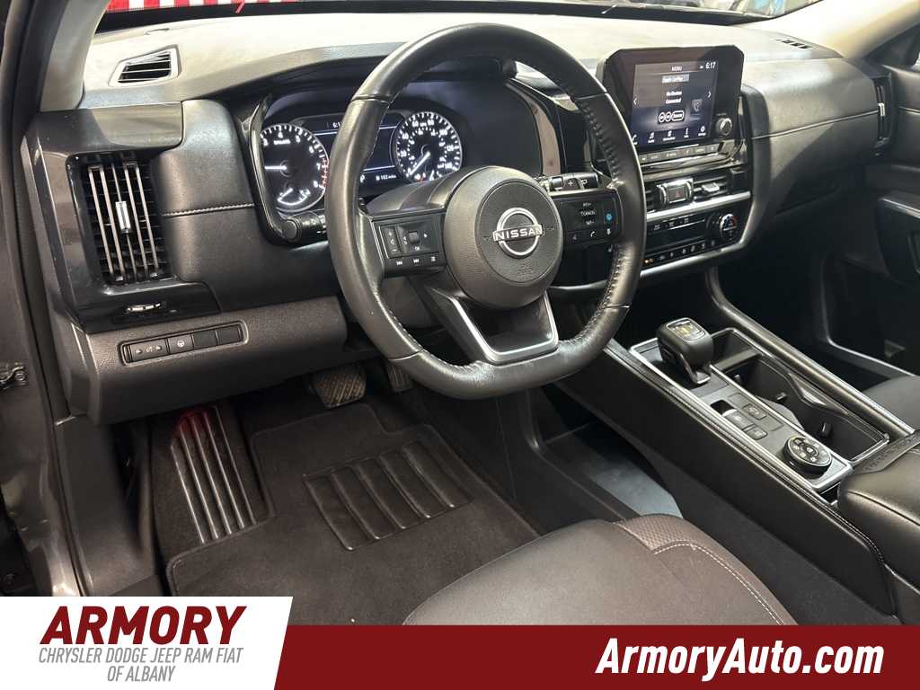 Thumbnail: 2024 Nissan Pathfinder - 9