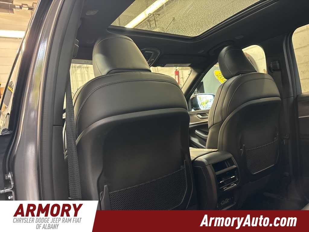 Thumbnail: 2025 Jeep Grand Cherokee - 26