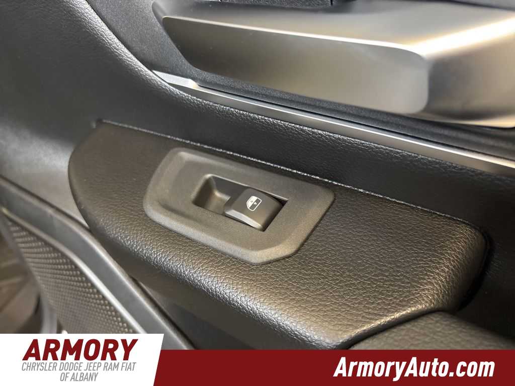 Thumbnail: 2026 RAM 1500 - 31