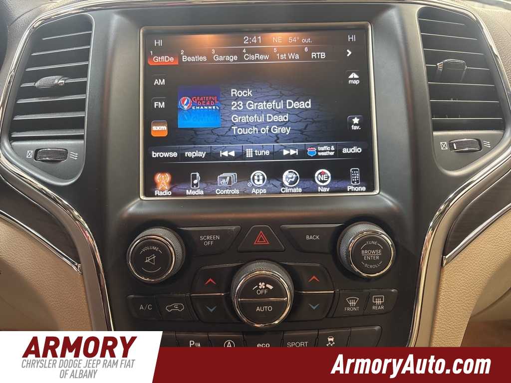 Thumbnail: 2016 Jeep Grand Cherokee - 17