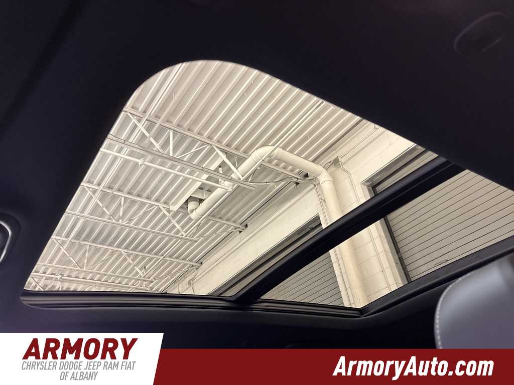 Thumbnail: 2025 Jeep Grand Cherokee L - 21