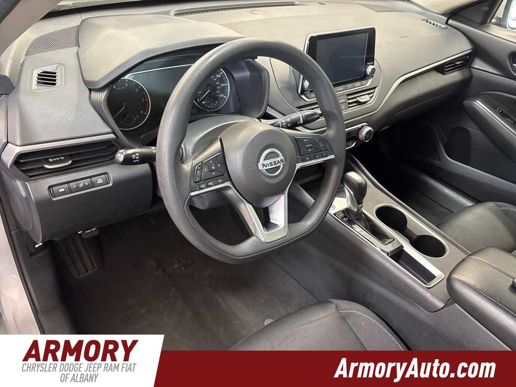 2022 Nissan Altima SV 10