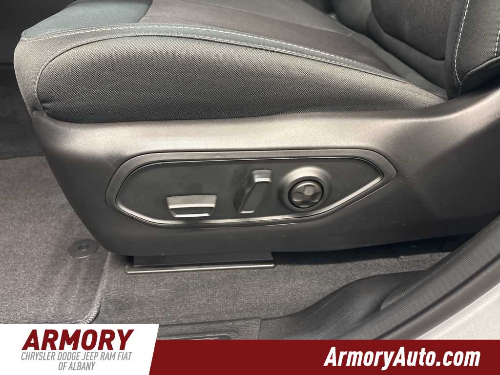 Thumbnail: 2025 Jeep Grand Cherokee - 11