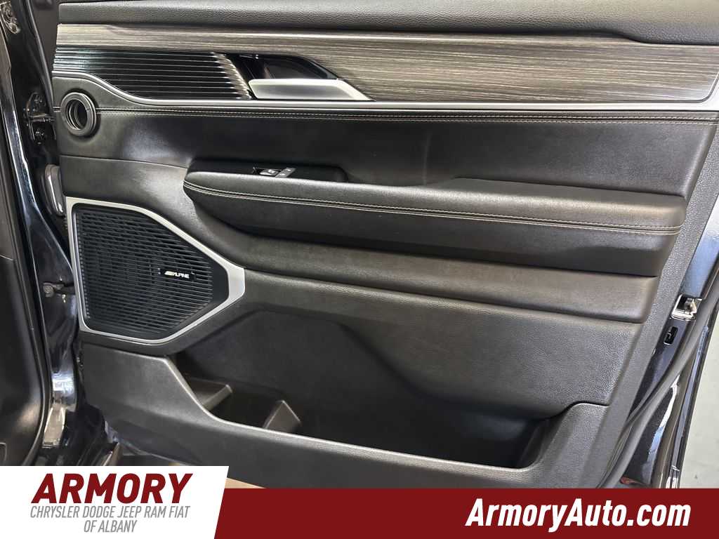 Thumbnail: 2024 Jeep Wagoneer - 42