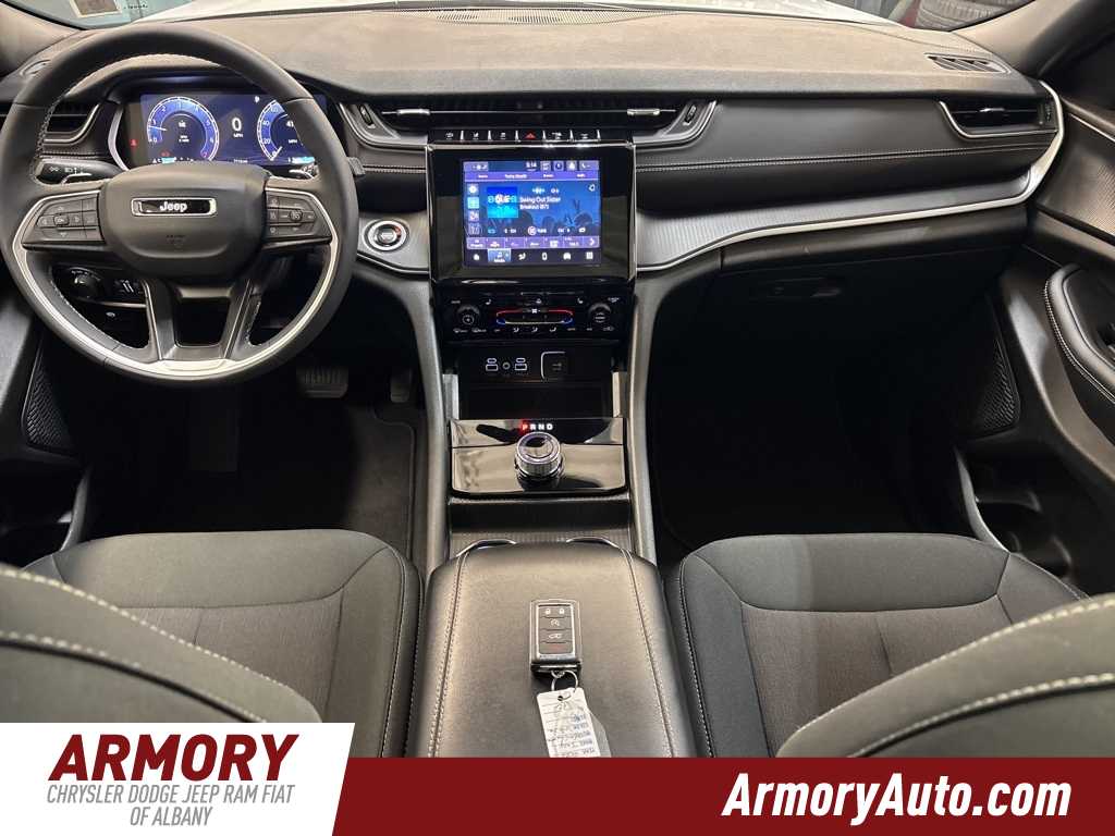 Thumbnail: 2025 Jeep Grand Cherokee - 36