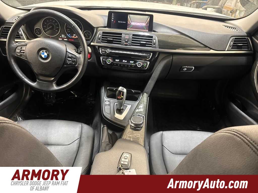 Thumbnail: 2018 BMW 3 Series - 37