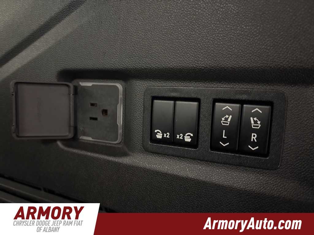 Thumbnail: 2021 Chevrolet Tahoe - 33