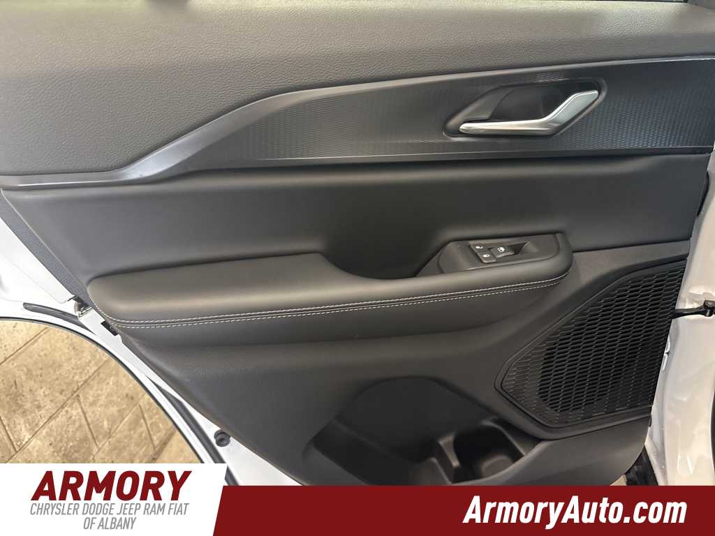 Thumbnail: 2025 Jeep Grand Cherokee - 23