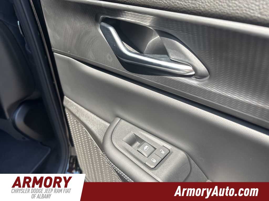 Thumbnail: 2025 Jeep Grand Cherokee L - 29