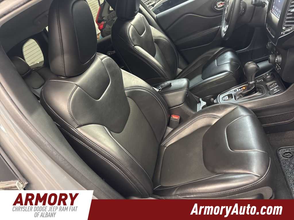 Thumbnail: 2020 Jeep Cherokee - 36