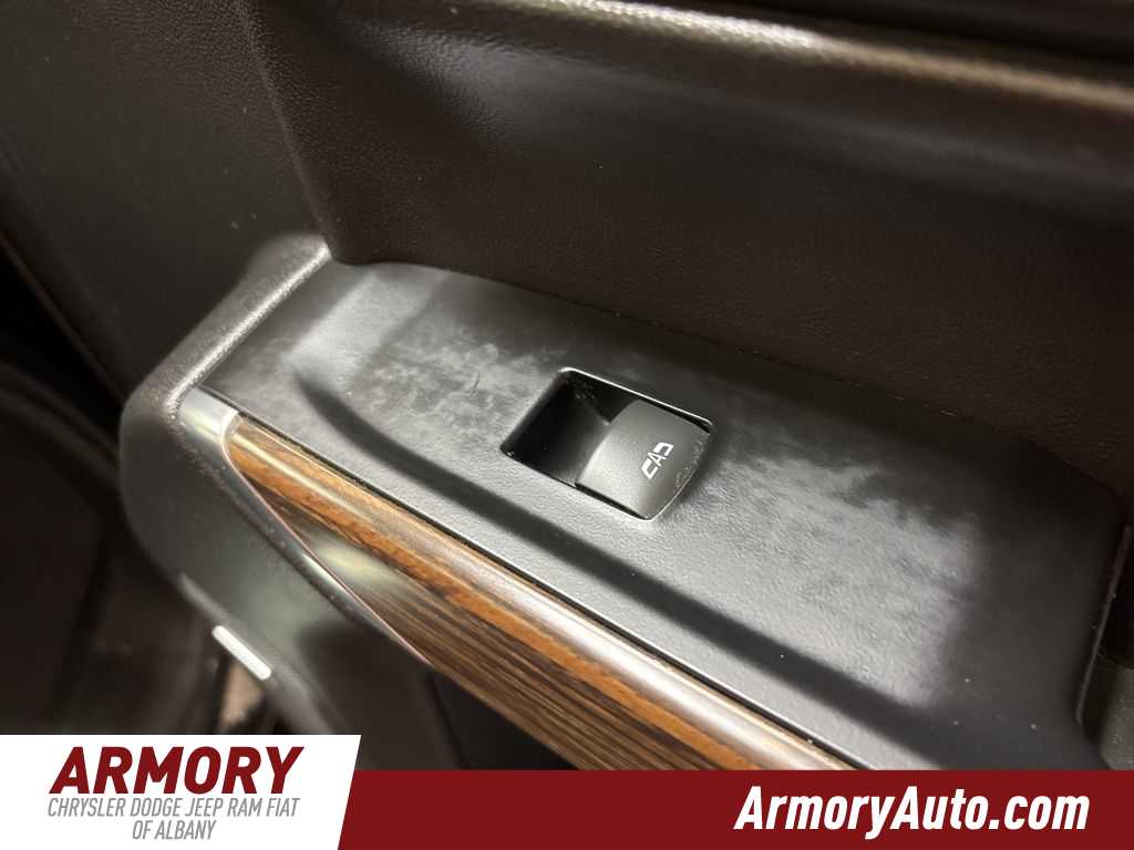 Thumbnail: 2019 Chevrolet Silverado 1500 - 37