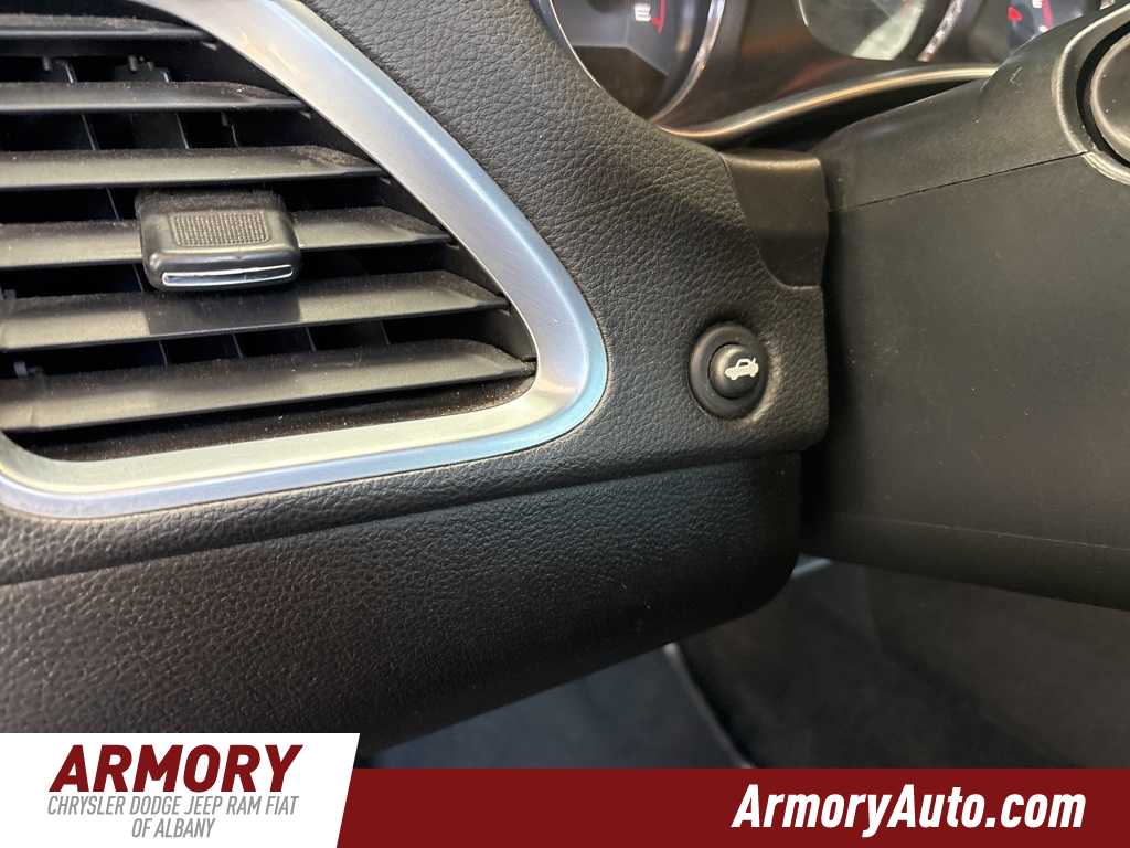 Thumbnail: 2013 Dodge Avenger - 12