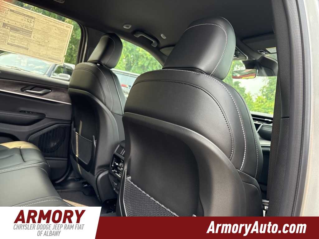 Thumbnail: 2025 Jeep Grand Cherokee - 27