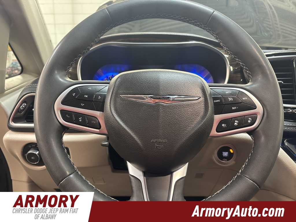 Thumbnail: 2023 Chrysler Pacifica - 13