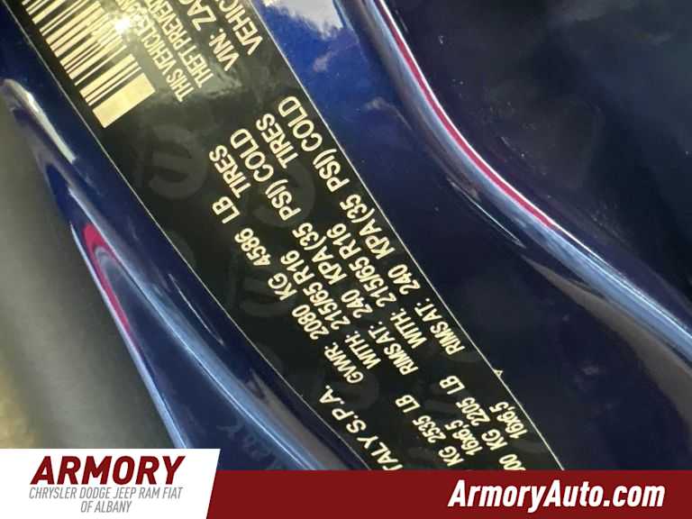 Thumbnail: 2019 Jeep Renegade - 38