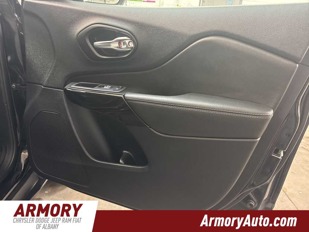 Thumbnail: 2023 Jeep Cherokee - 36