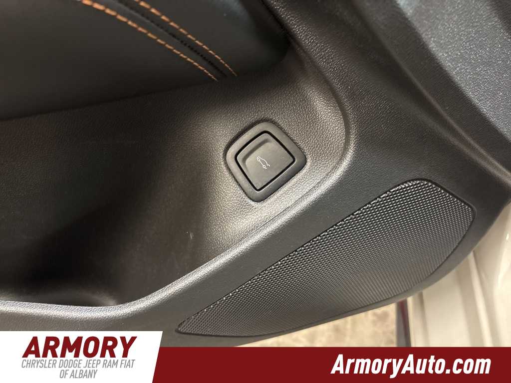 Thumbnail: 2021 Cadillac CT4 - 10