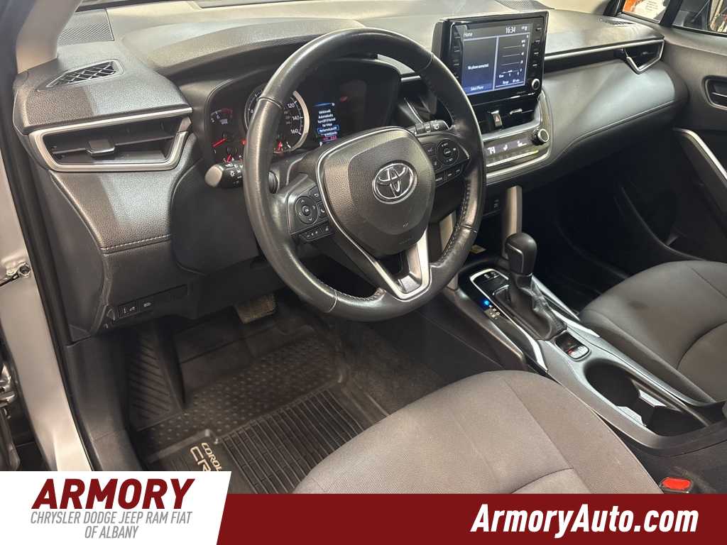 Thumbnail: 2022 Toyota Corolla Cross - 9