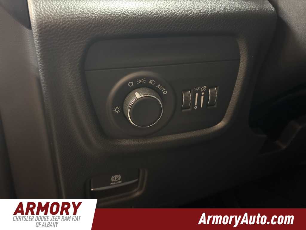 Thumbnail: 2025 Jeep Grand Cherokee L - 10