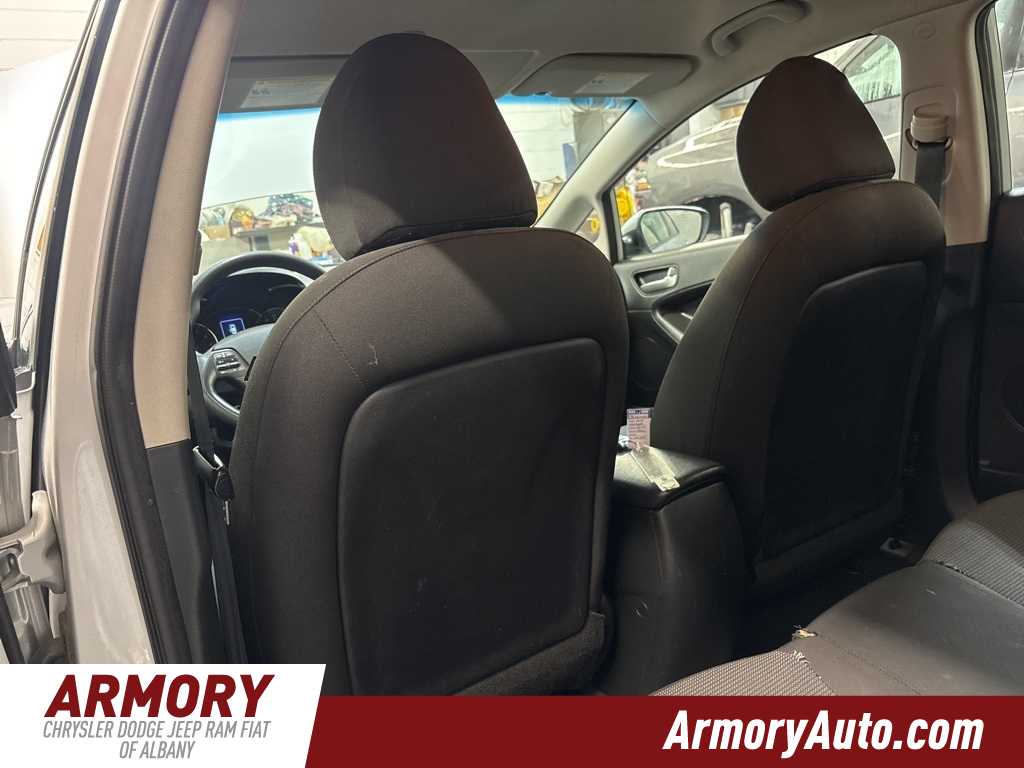 Thumbnail: 2018 Kia Forte - 22