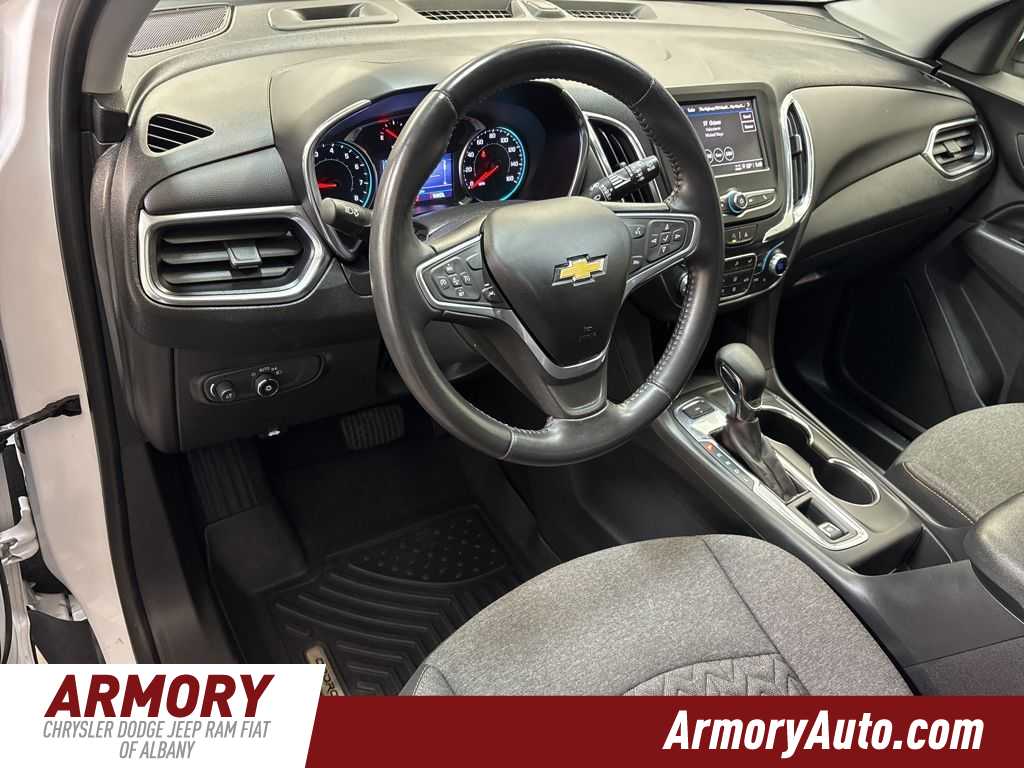 Thumbnail: 2022 Chevrolet Equinox - 10