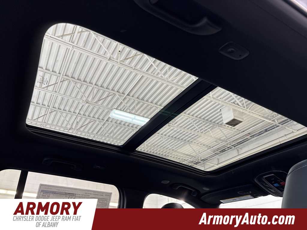 Thumbnail: 2025 Jeep Grand Cherokee - 36