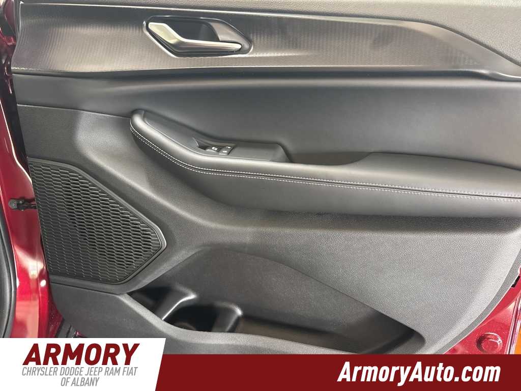 Thumbnail: 2025 Jeep Grand Cherokee - 32