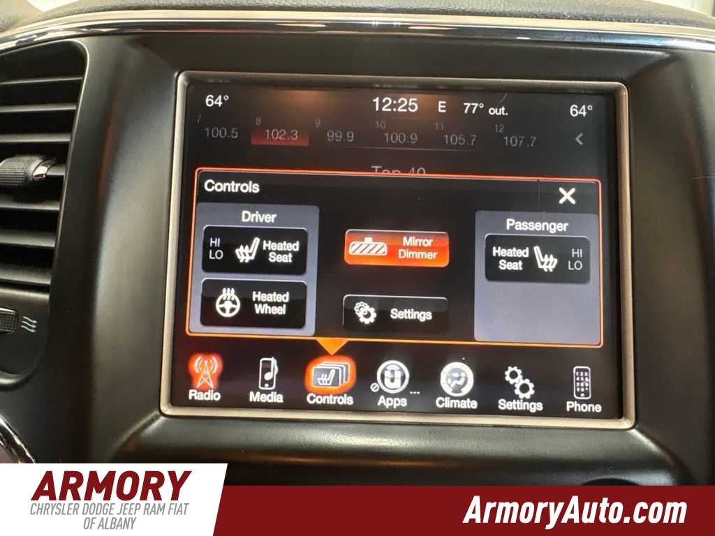 Thumbnail: 2015 Jeep Grand Cherokee - 24