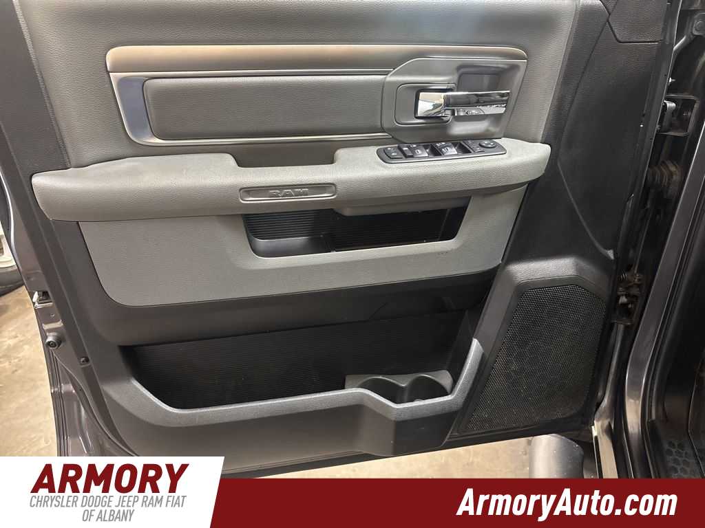 Thumbnail: 2019 RAM 1500 Classic - 7