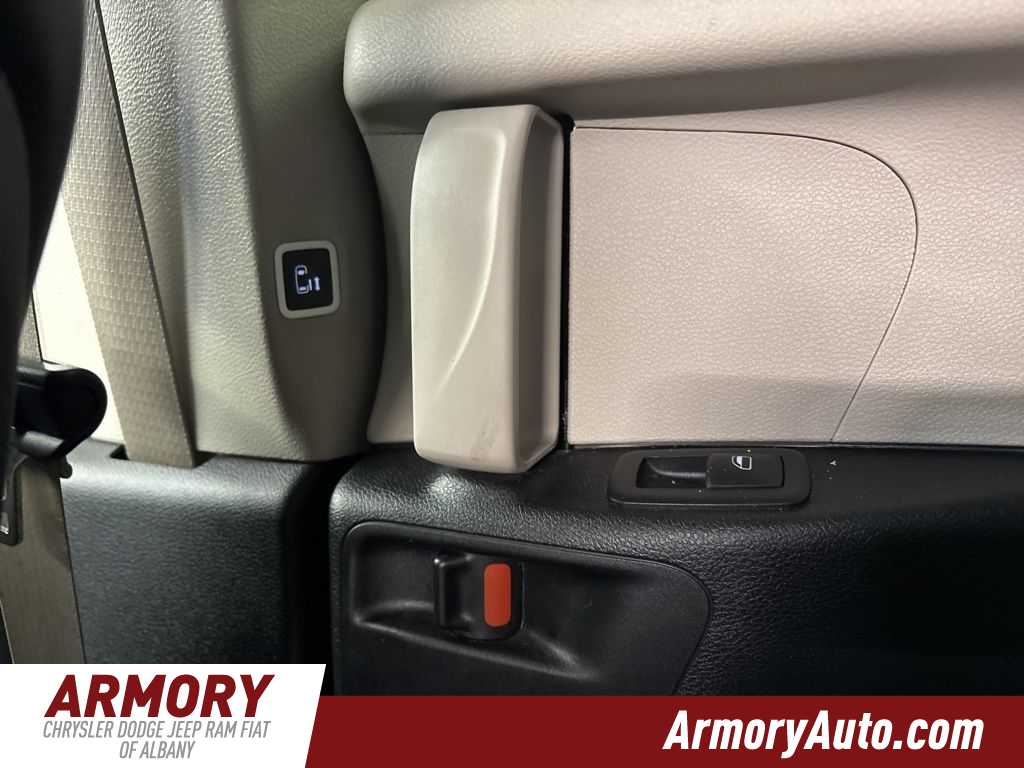 Thumbnail: 2024 Chrysler Pacifica - 31