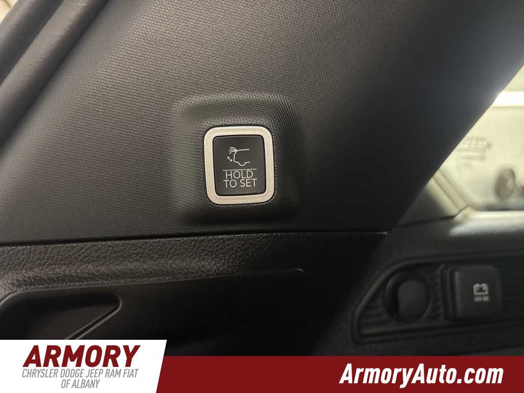 Thumbnail: 2026 Jeep Grand Cherokee - 31