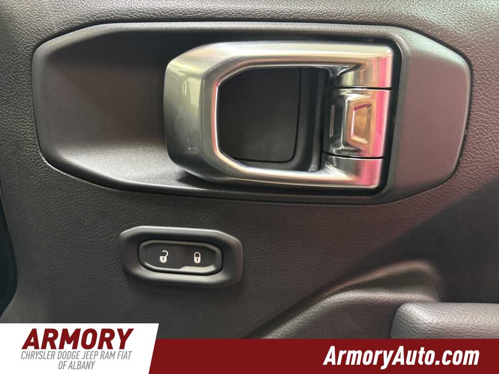 Thumbnail: 2025 Jeep Wrangler - 35