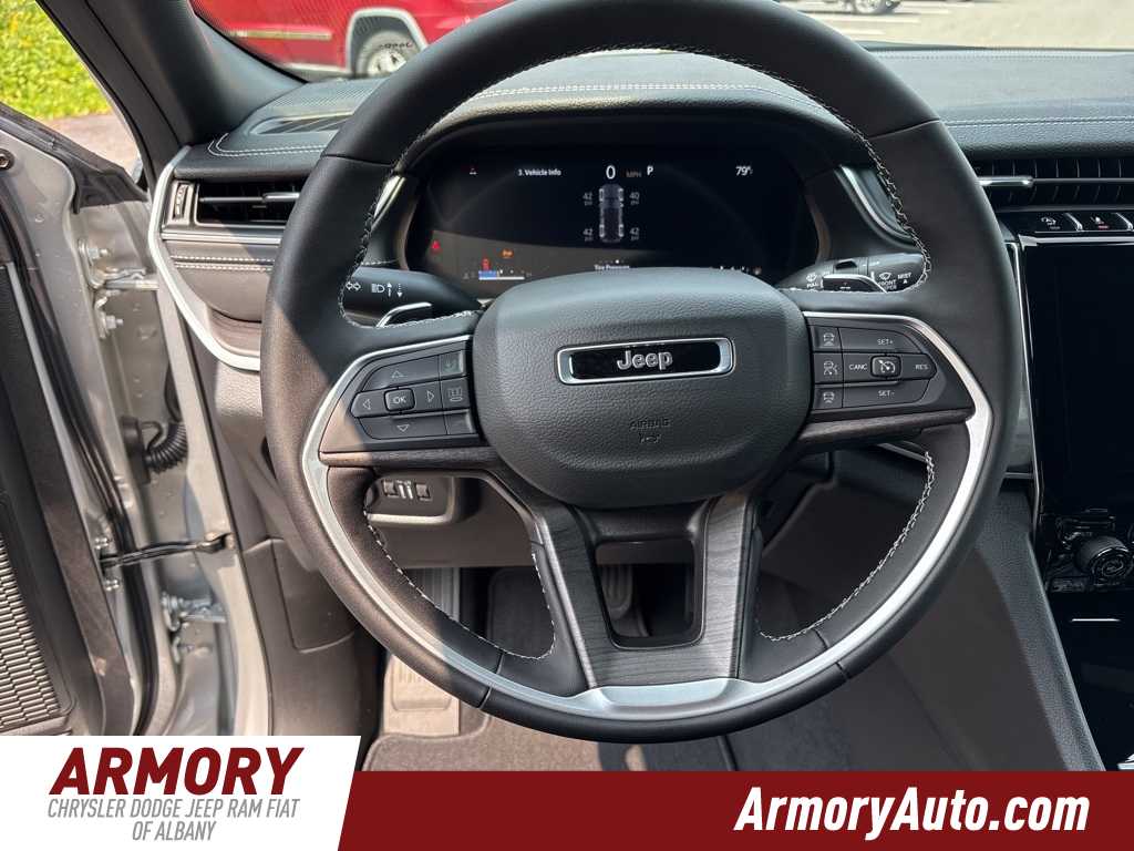 Thumbnail: 2025 Jeep Grand Cherokee - 14