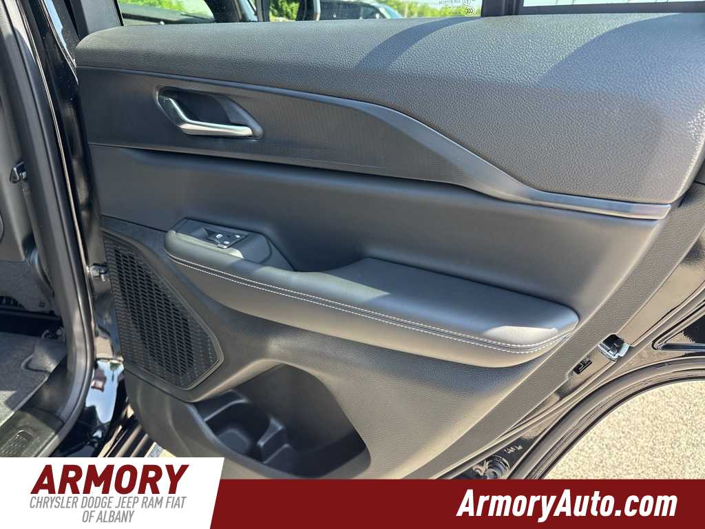 Thumbnail: 2025 Jeep Grand Cherokee - 24