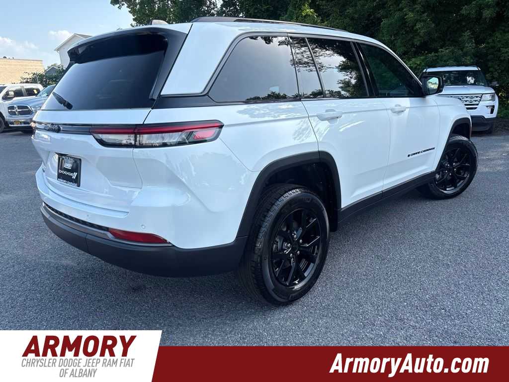 Thumbnail: 2026 Jeep Grand Cherokee - 4