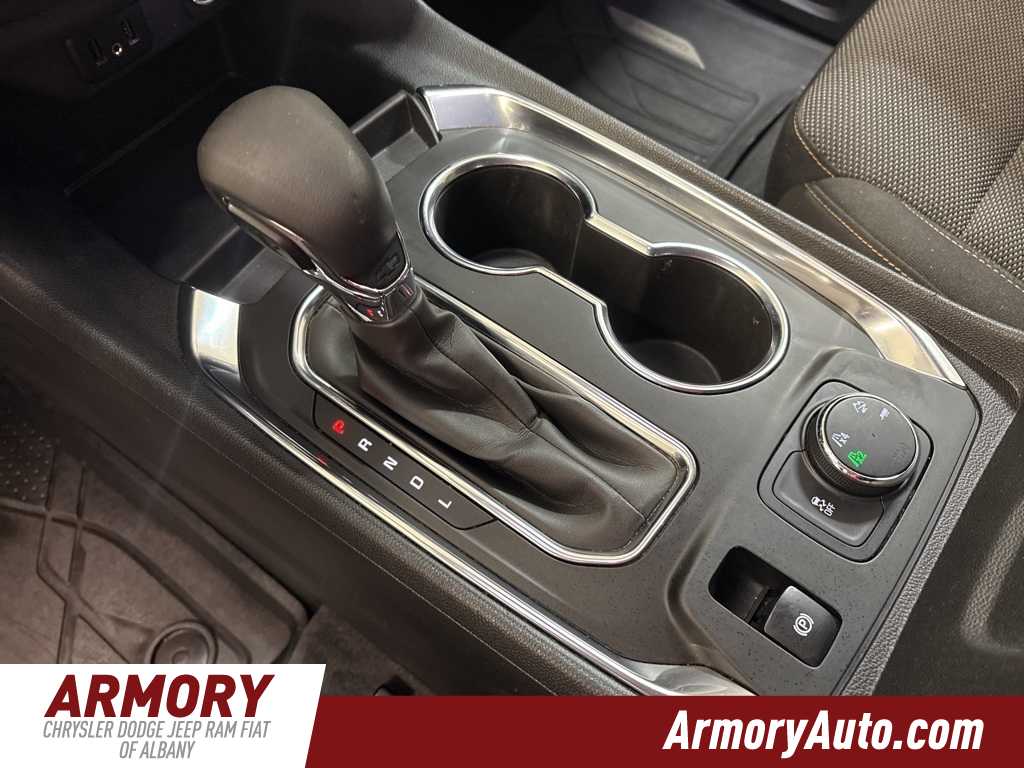 Thumbnail: 2021 Chevrolet Traverse - 21