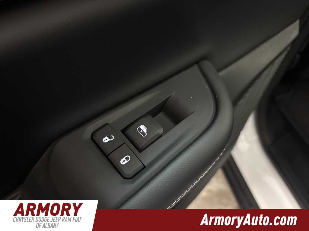 Thumbnail: 2026 Jeep Grand Cherokee - 27