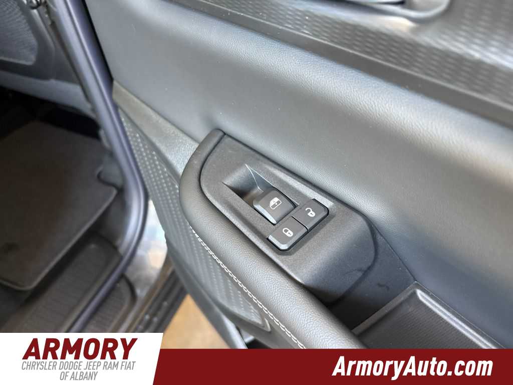 Thumbnail: 2026 Jeep Grand Cherokee L - 37
