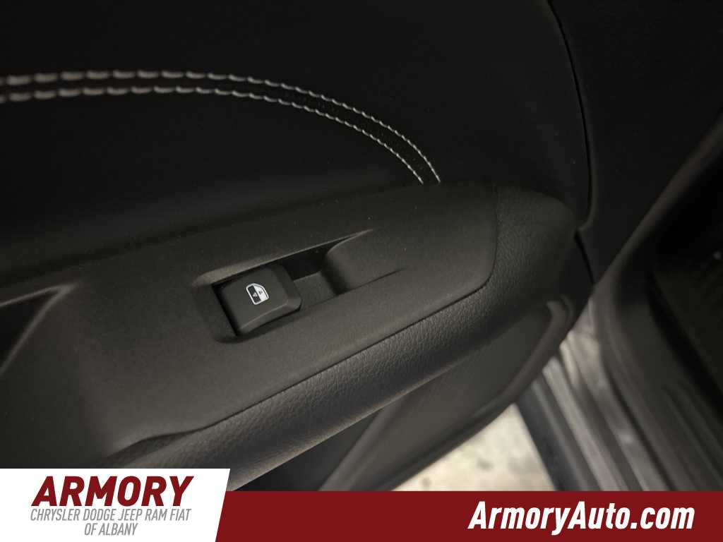 Thumbnail: 2022 Jeep Compass - 24