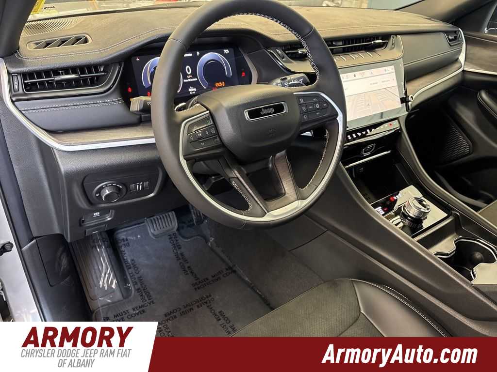Thumbnail: 2026 Jeep Grand Cherokee - 9