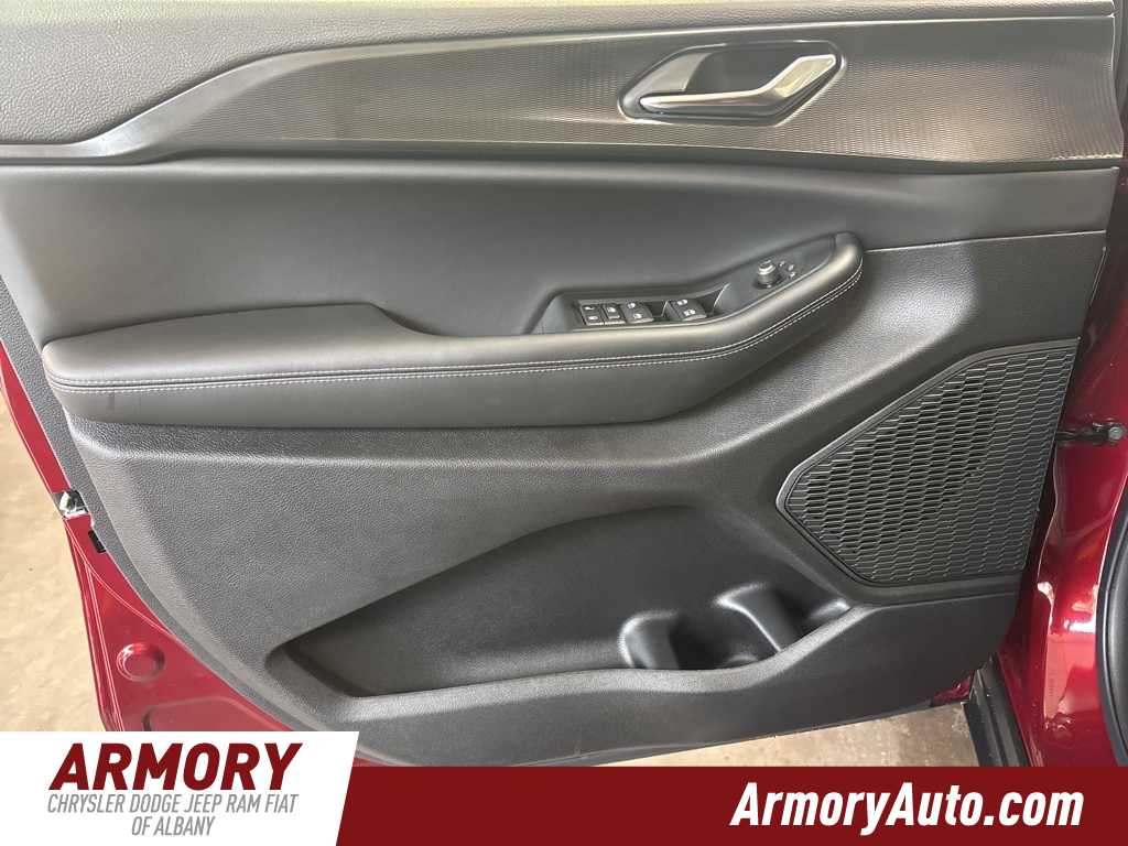 Thumbnail: 2025 Jeep Grand Cherokee - 7