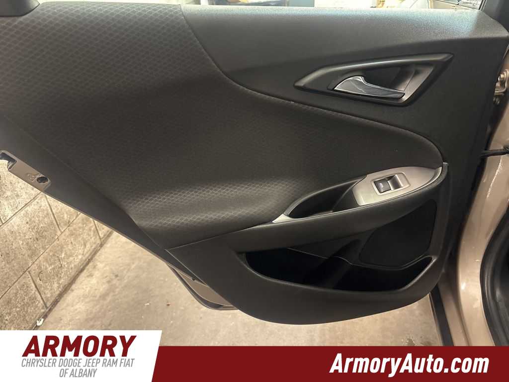 Thumbnail: 2023 Chevrolet Malibu - 24