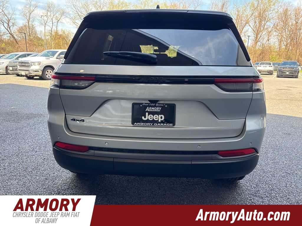 Thumbnail: 2026 Jeep Grand Cherokee - 5