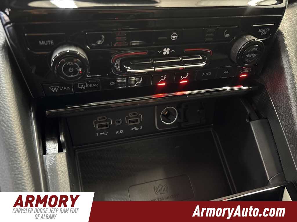 Thumbnail: 2025 Jeep Grand Cherokee - 16